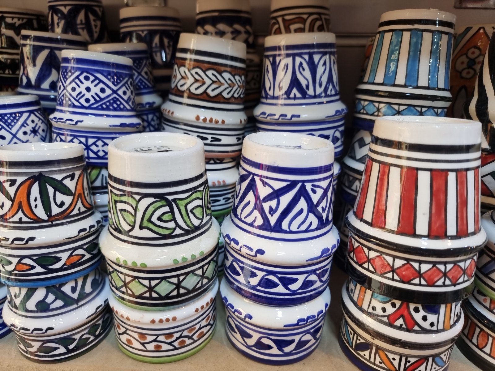 Bowls with Vibrant colors: Getting to know Moroccans ceramics 